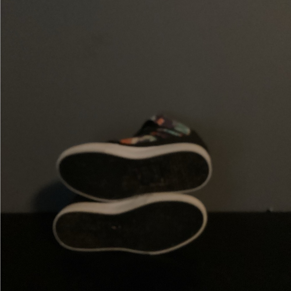 DC Black and White High-Top Sneakers - Picture 5 of 5